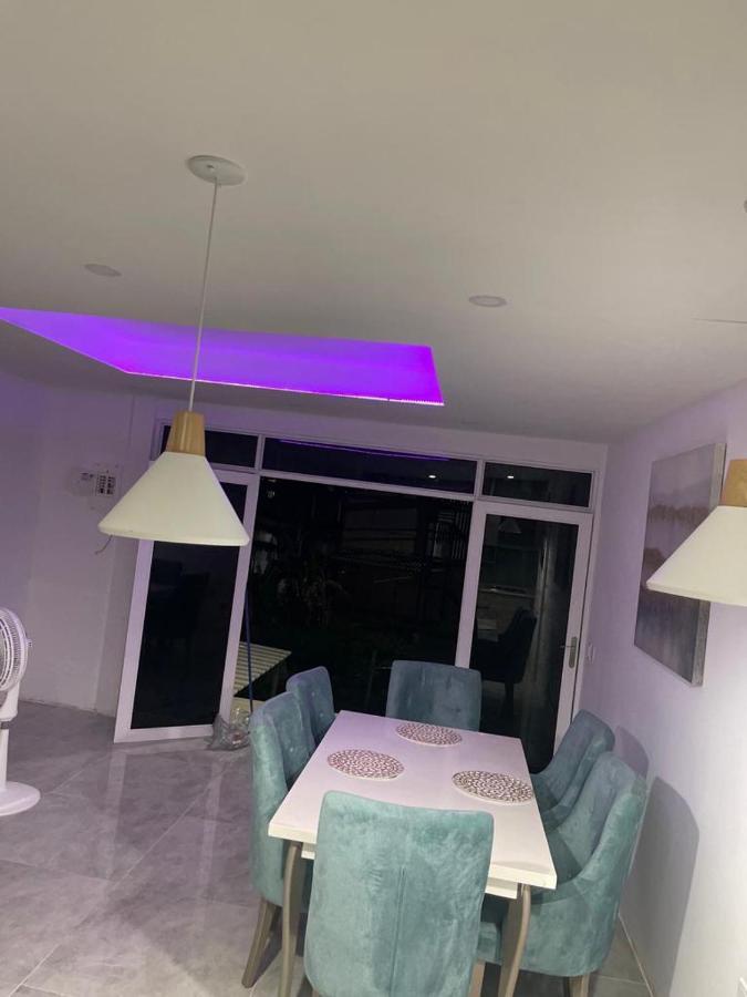 Danisha's Place Vip Apartment