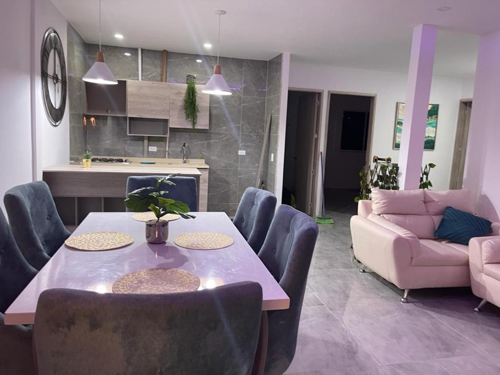 Danisha's Place Vip Apartment *